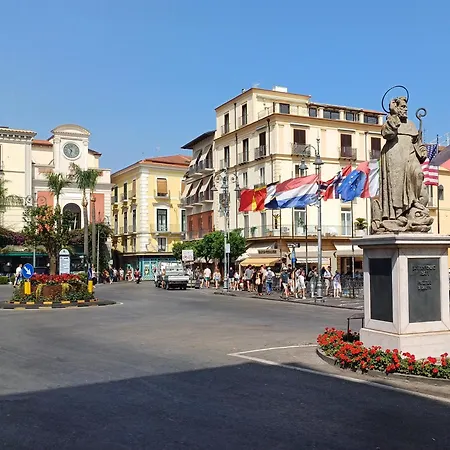 Bed & Breakfast A Casa Di Erica Sorrento